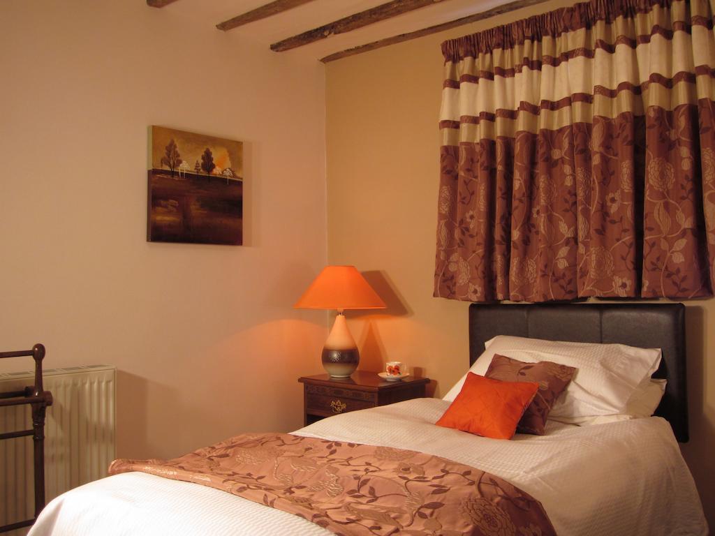 Colston Hall Farmhouse B&B Framlingham Szoba fotó